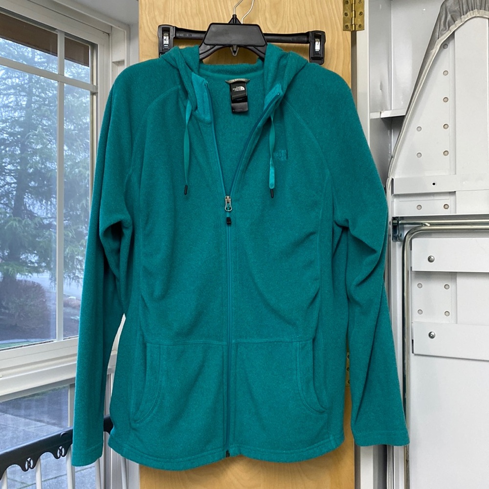Light weight hooded fleece jacket